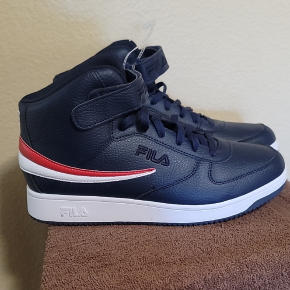 Fila Mens' Black and Red Sneakers - Picture 2 of 6